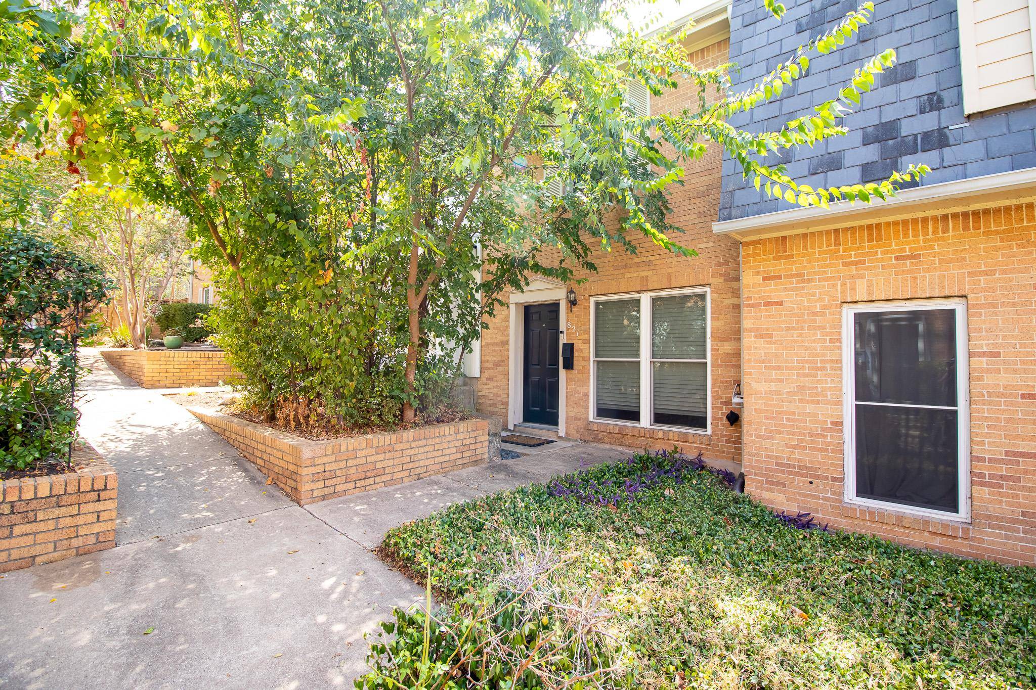 821 E Oltorf ST, Austin, TX 78704