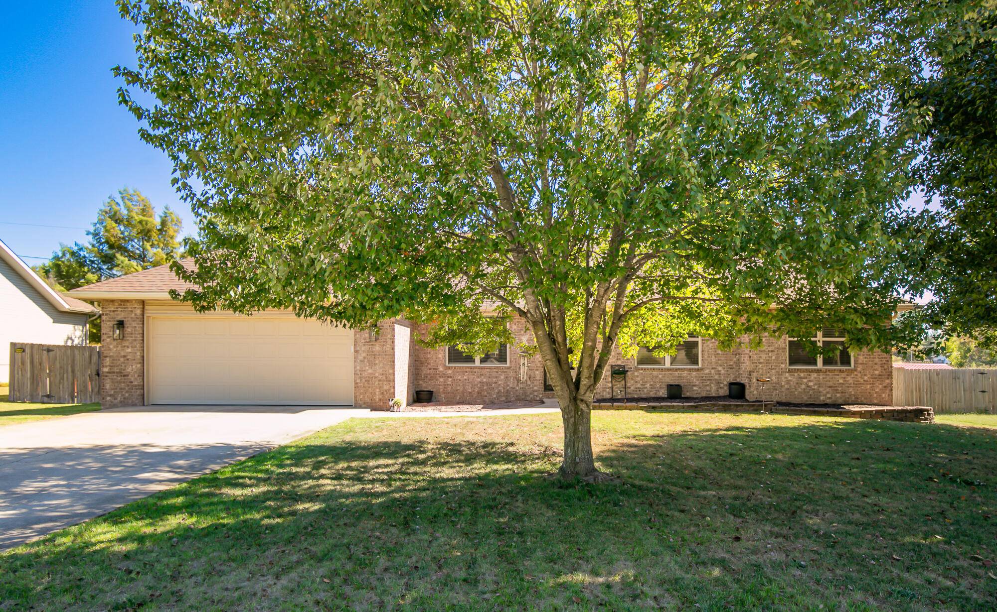 820 Mark ST, Willard, MO 65781