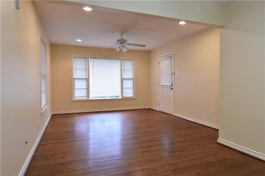 1311 S Edgefield Avenue, Dallas, TX 75208