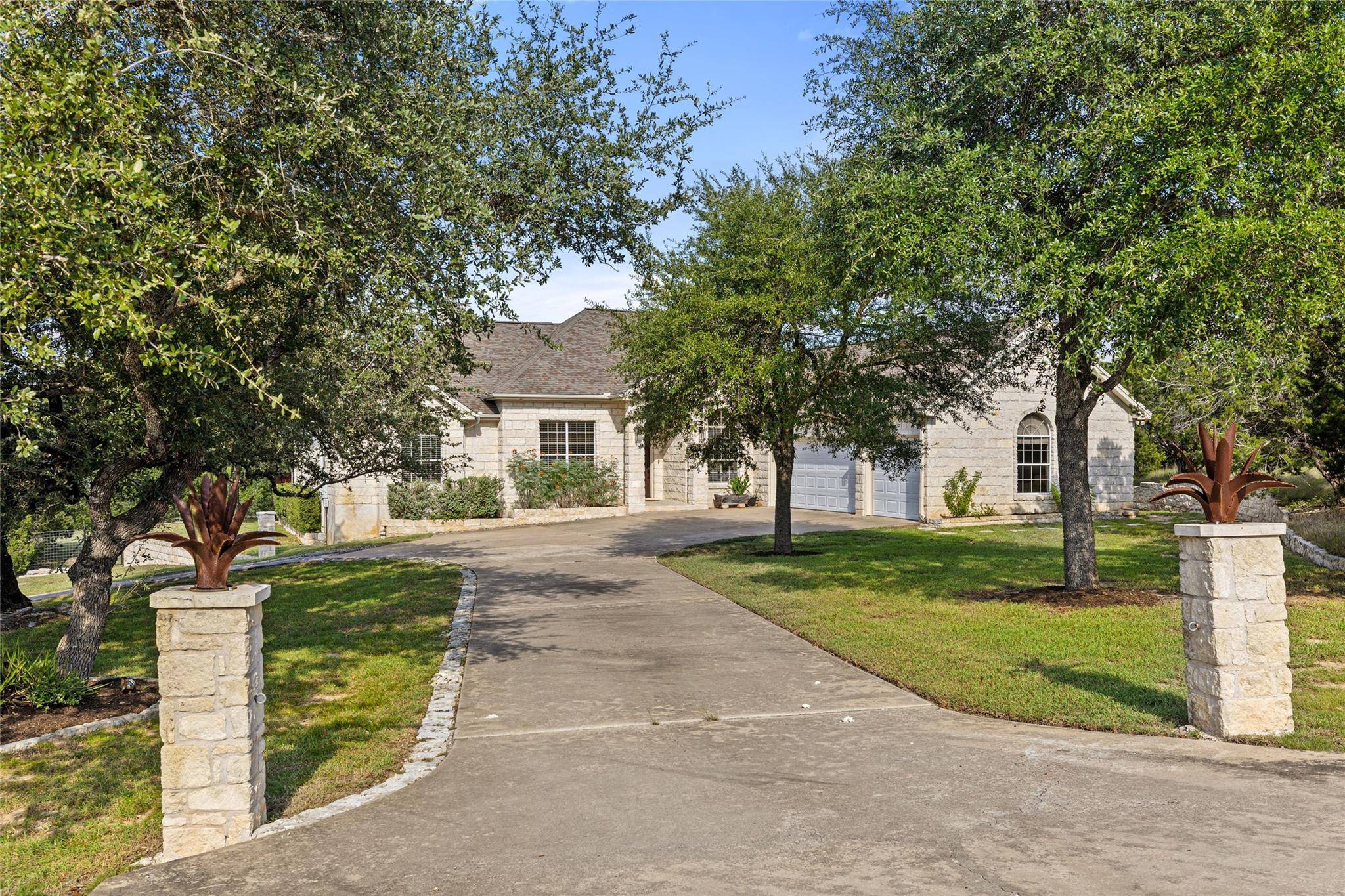 1025 Sunset Canyon DR N, Dripping Springs, TX 78620