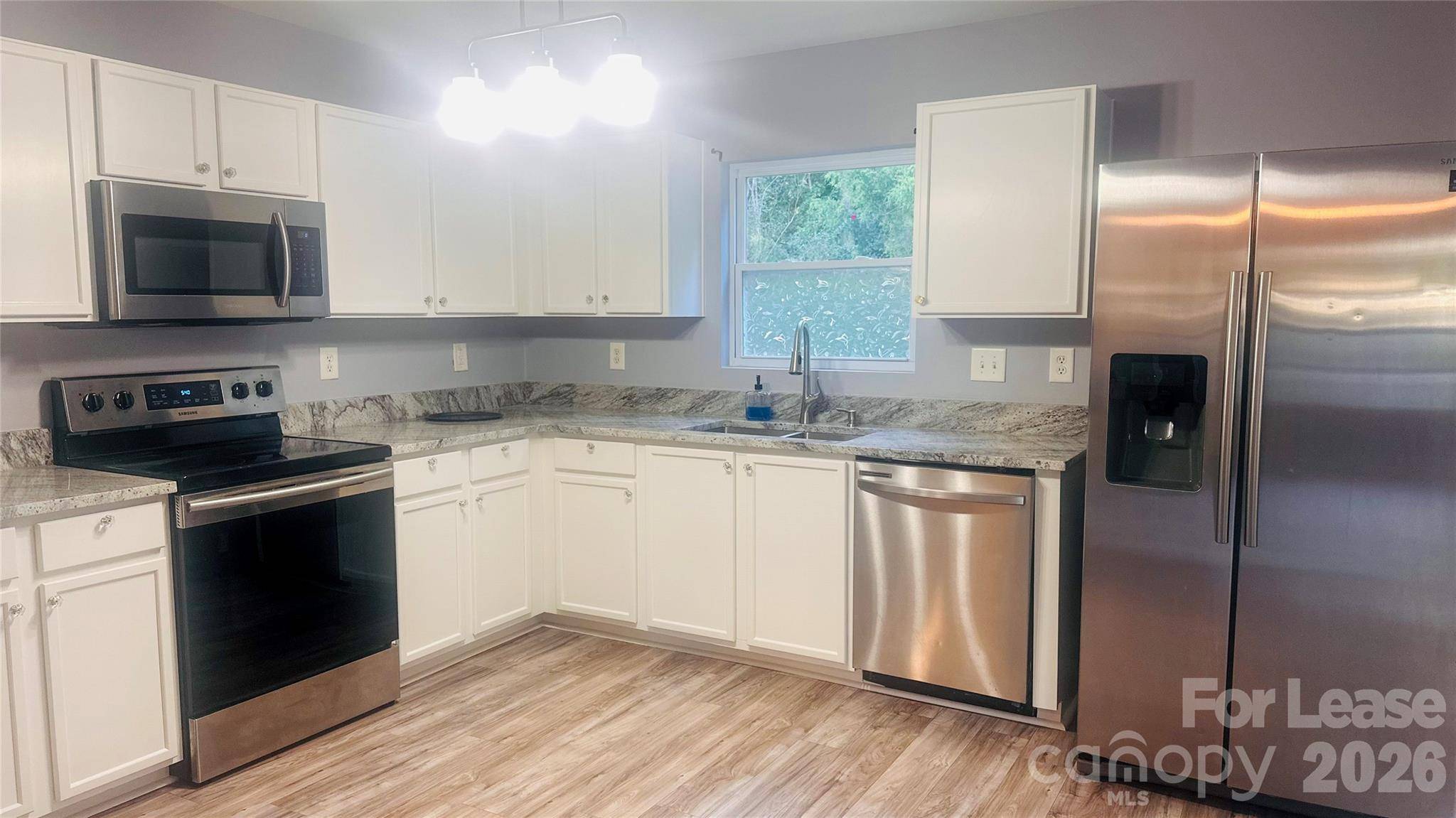 3039 Buckleigh ST, Charlotte, NC 28215