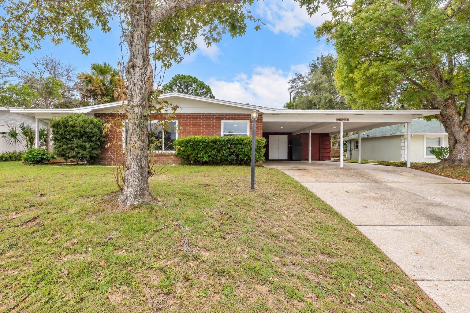 14 LEE DR, Edgewater, FL 32141