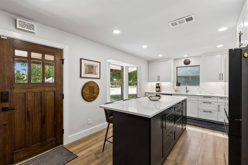 302 Denton Drive, Roanoke, TX 76262