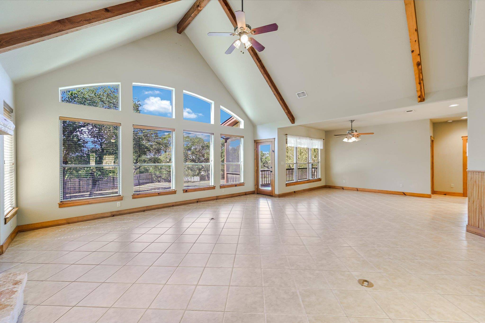 404 W View DR, Wimberley, TX 78676