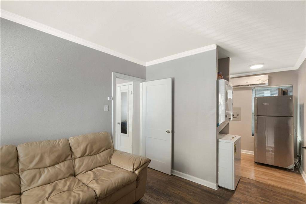 204 E 30th ST #102, Austin, TX 78705