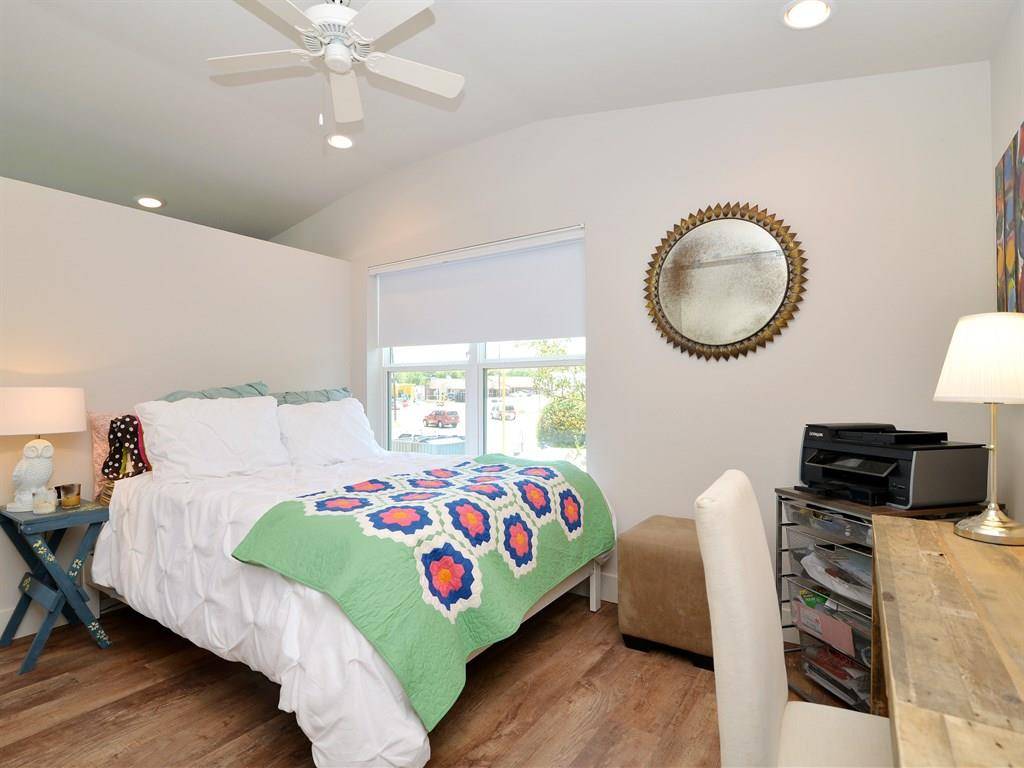 7814 Mullen DR #B, Austin, TX 78757