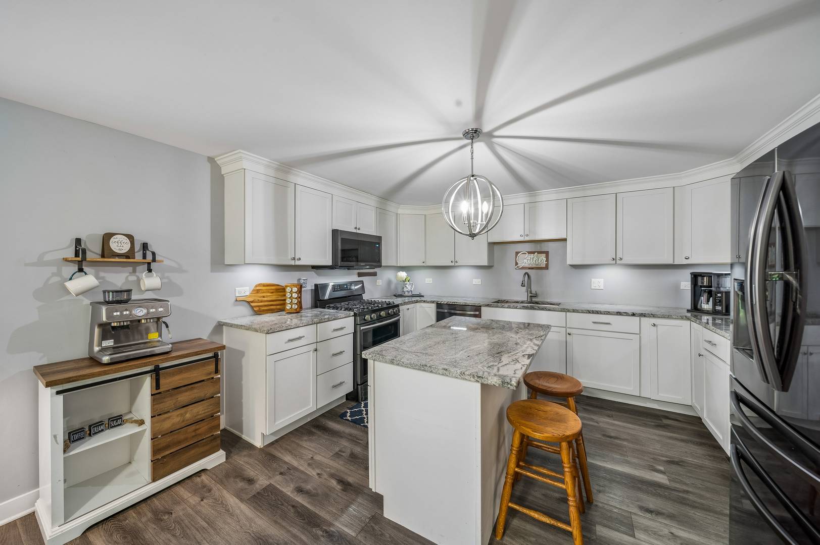 3S530 Finley RD, Sugar Grove, IL 60554