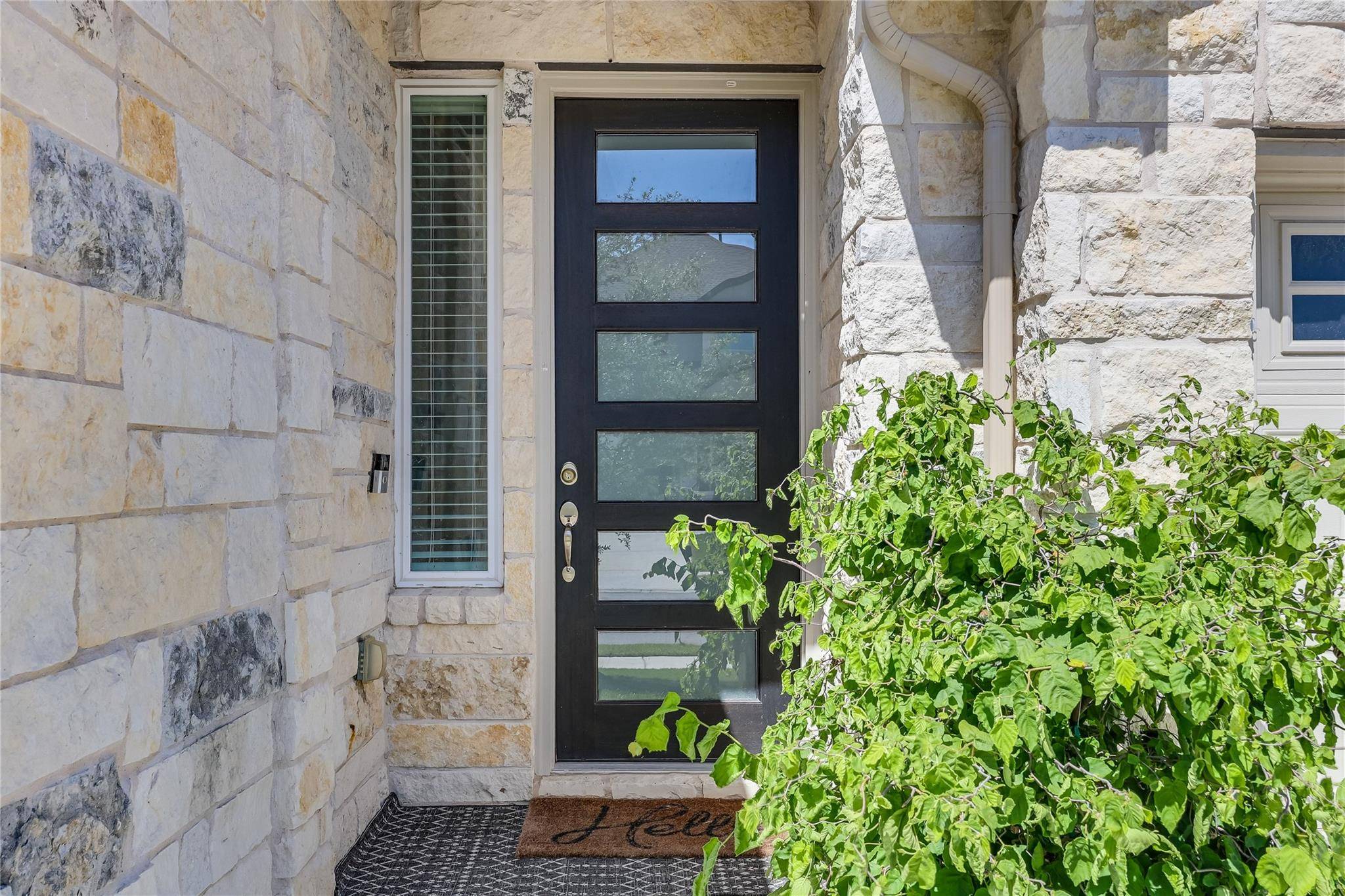 4326 Frankfurt LN, Round Rock, TX 78626