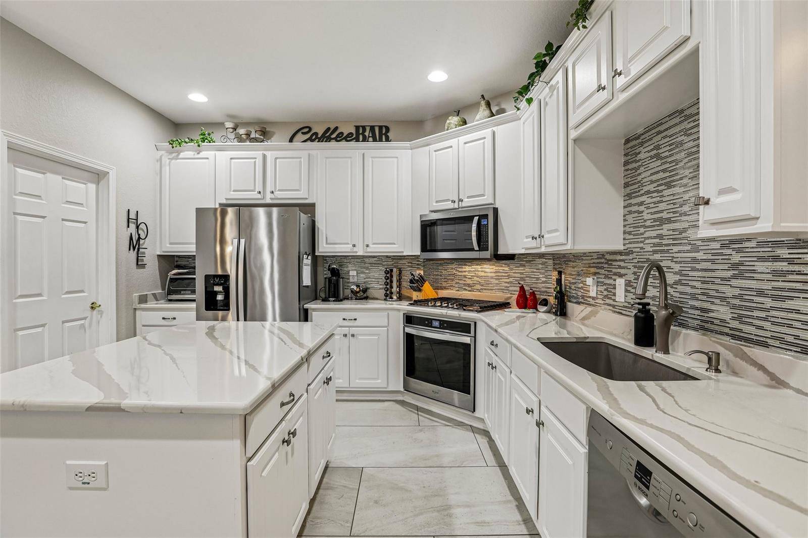 27443 MISTFLOWER DR, Wesley Chapel, FL 33544