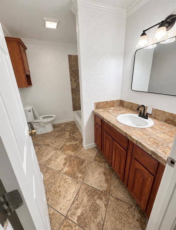900 Watterman, Minden, LA 71055