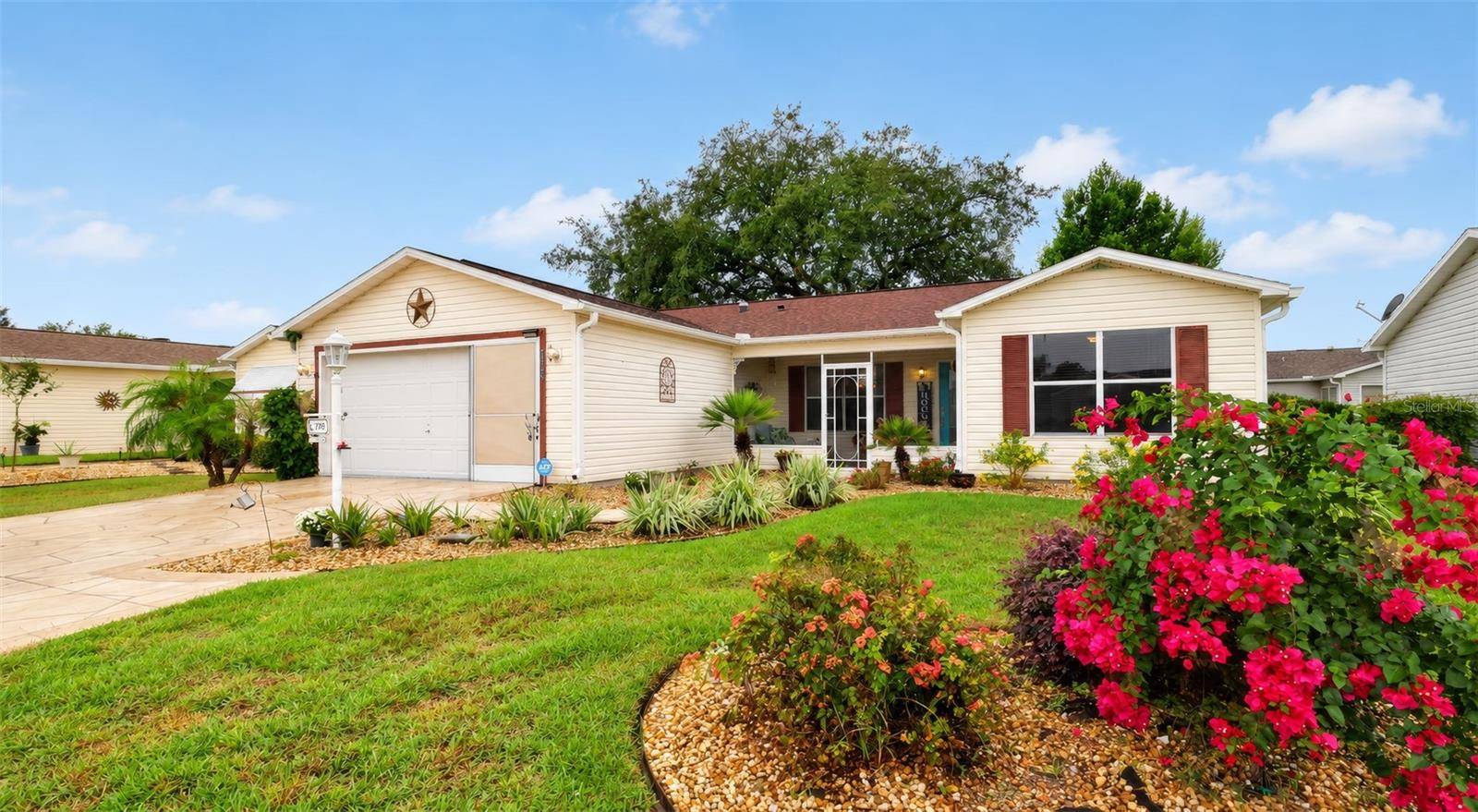 2795 PRIVADA DR, The Villages, FL 32162