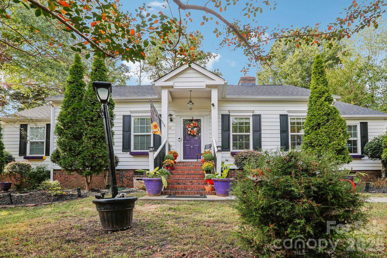 1116 Somersby LN, Matthews, NC 28105