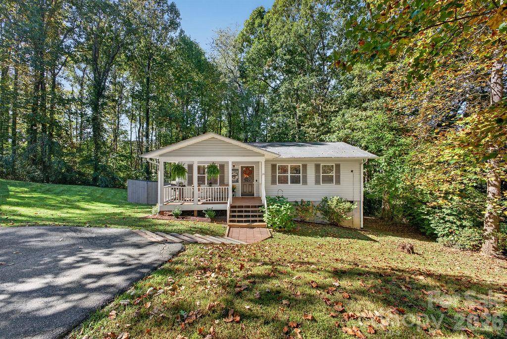 20 McTindal CIR, Asheville, NC 28803