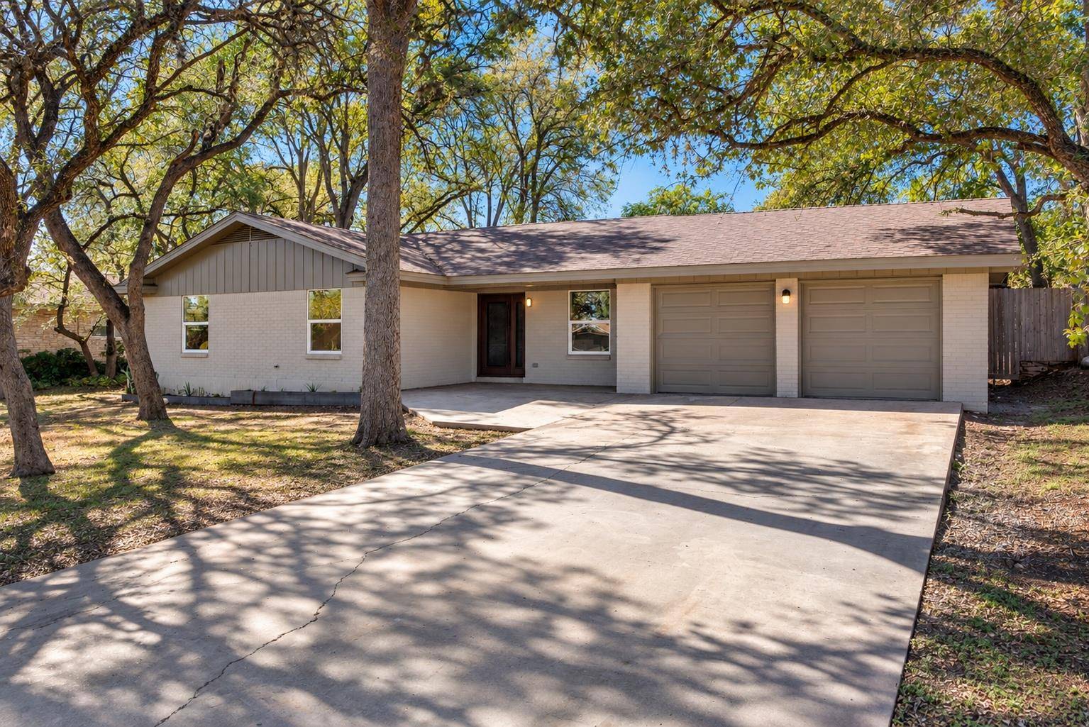 5704 Parkwood DR, Austin, TX 78735