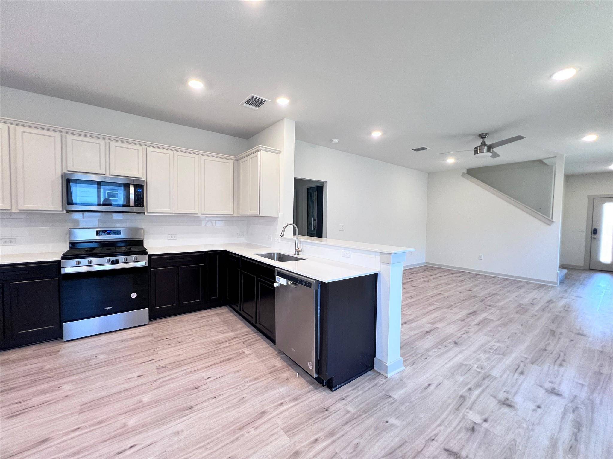 2108 Daleside LN, Austin, TX 78754