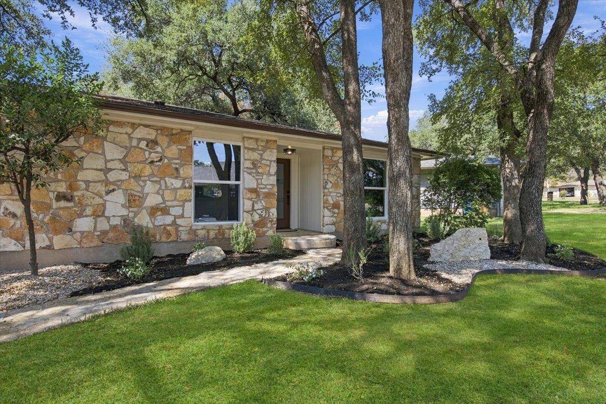 12006 Trianon LN, Austin, TX 78727