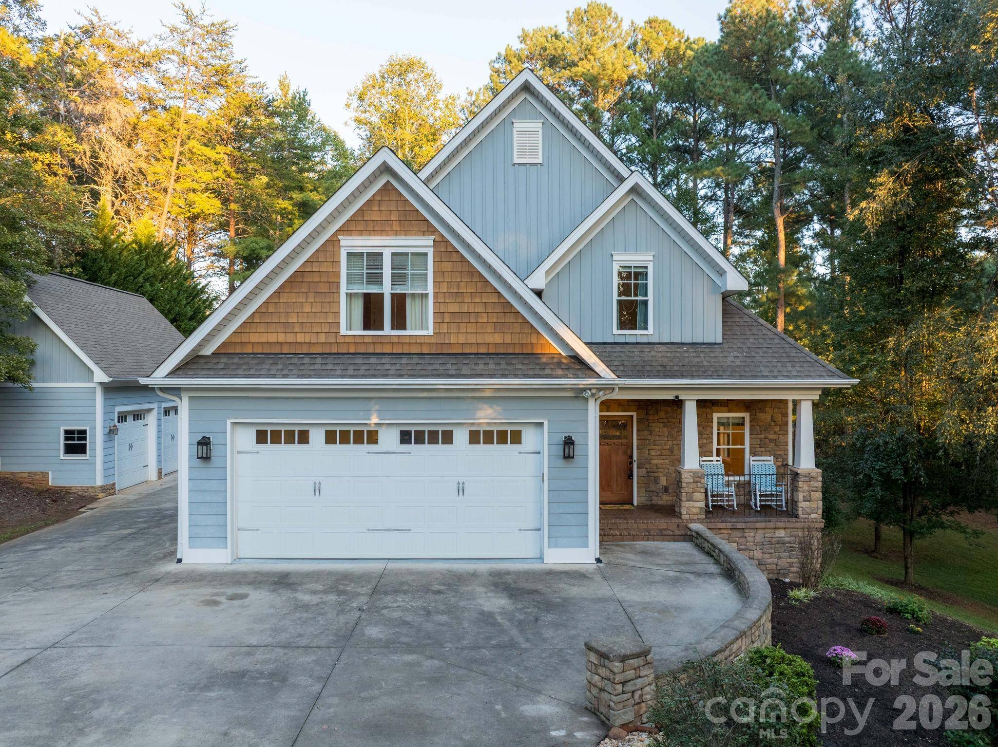 5596 Bridgewater DR, Granite Falls, NC 28630