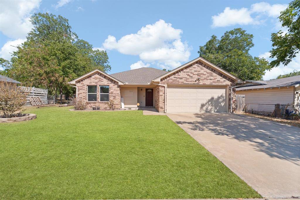 1212 Bales Street, Cleburne, TX 76033