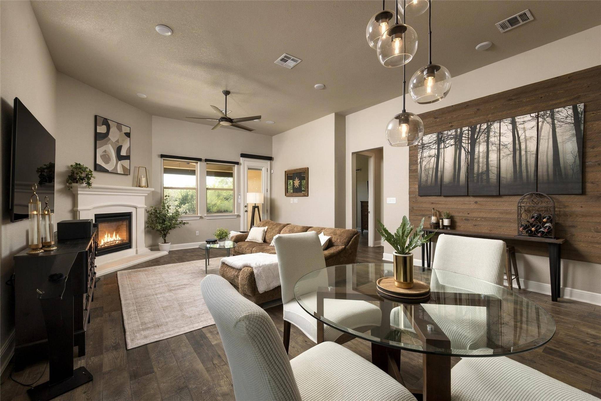 246 S Sage HOLW, Dripping Springs, TX 78620