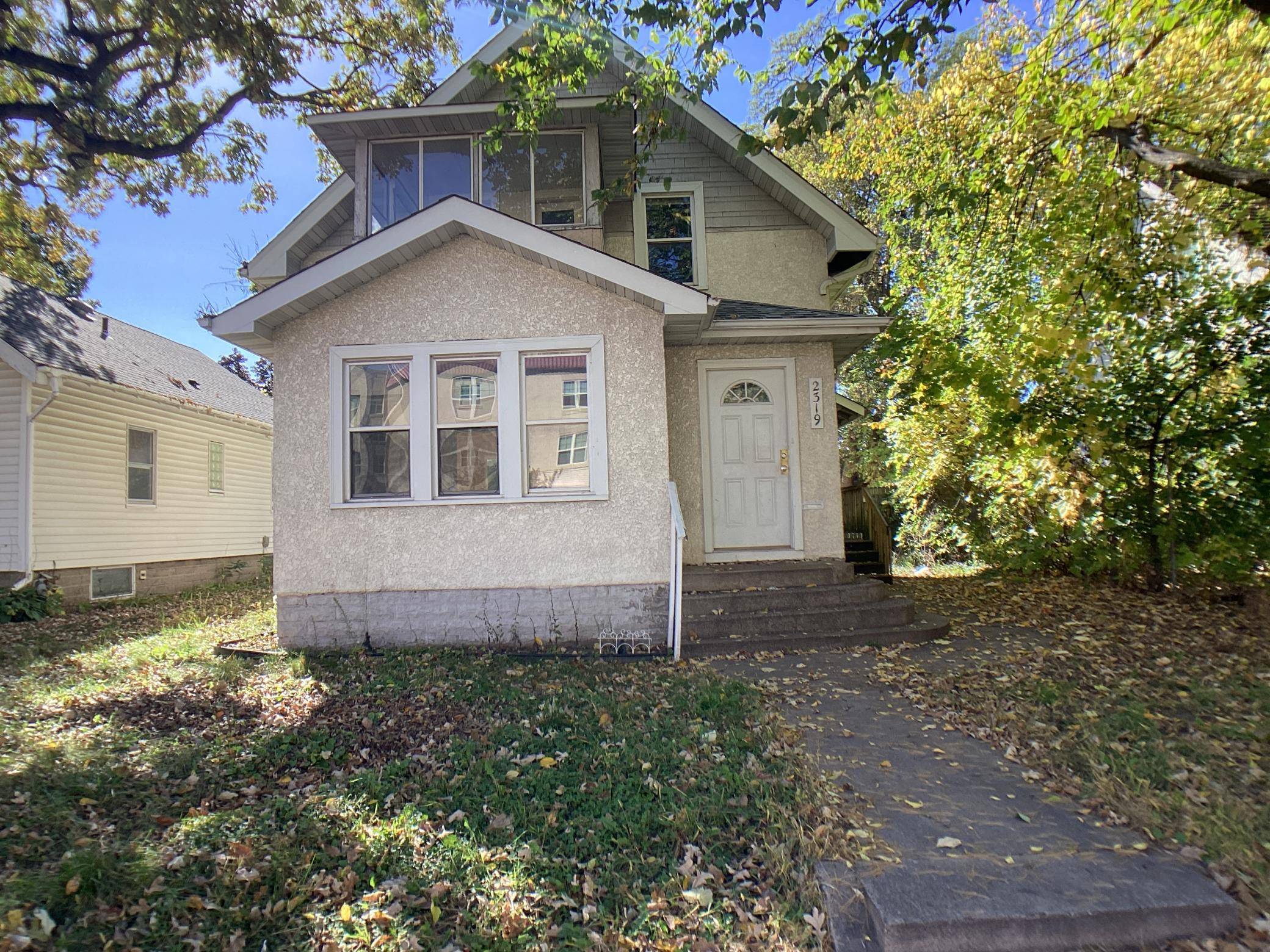 2319 W Broadway AVE, Minneapolis, MN 55411