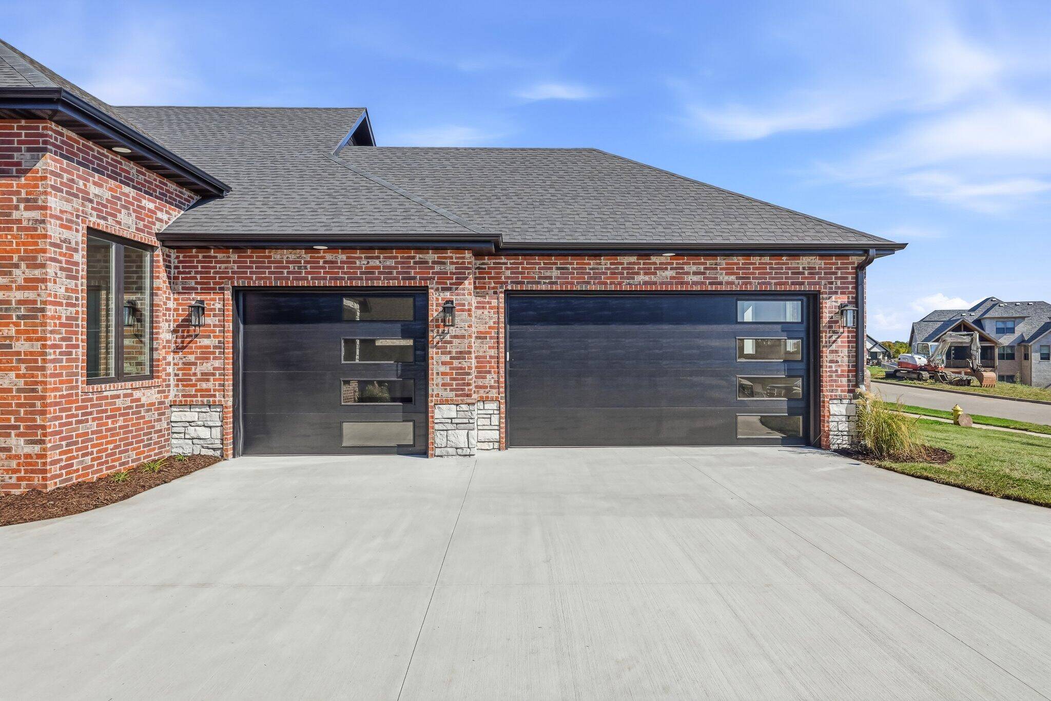 1755 W Gaslight DR, Springfield, MO 65810
