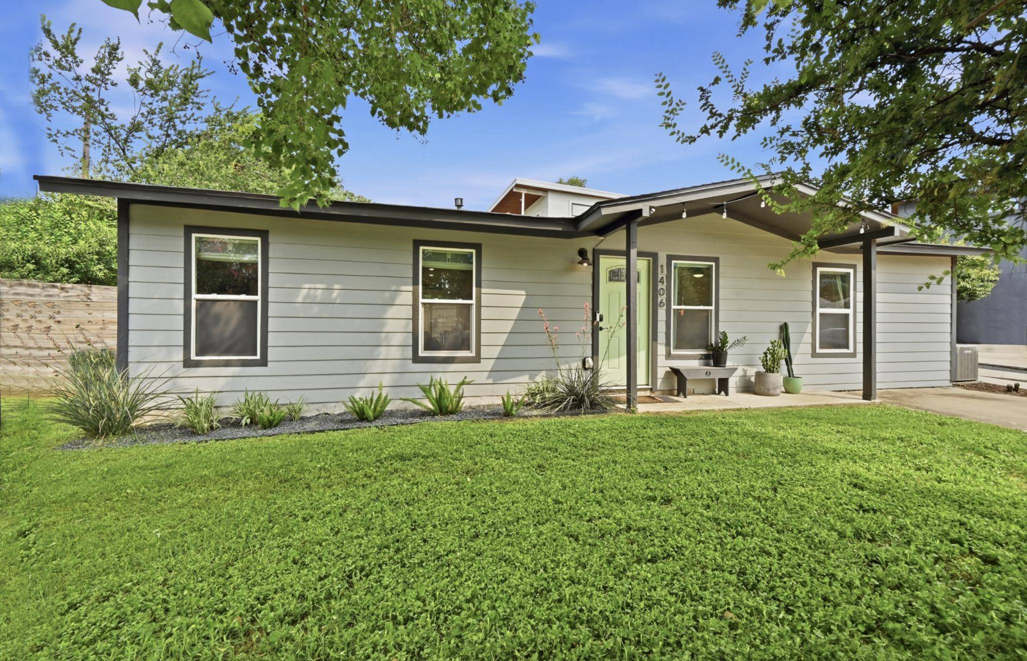 1406 Camelot CIR #1, Austin, TX 78745
