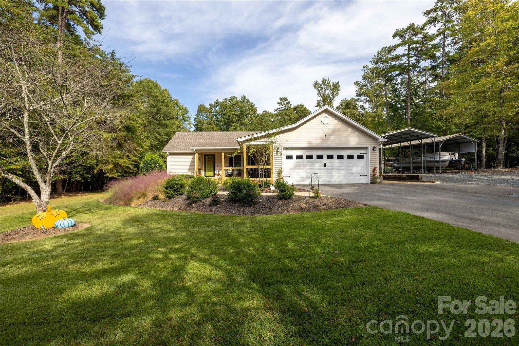 571 Newport DR, Mount Gilead, NC 27306