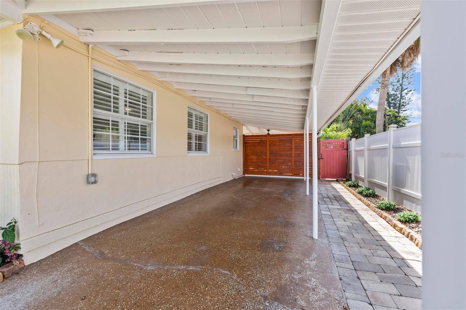 550 80TH AVE, St Pete Beach, FL 33706