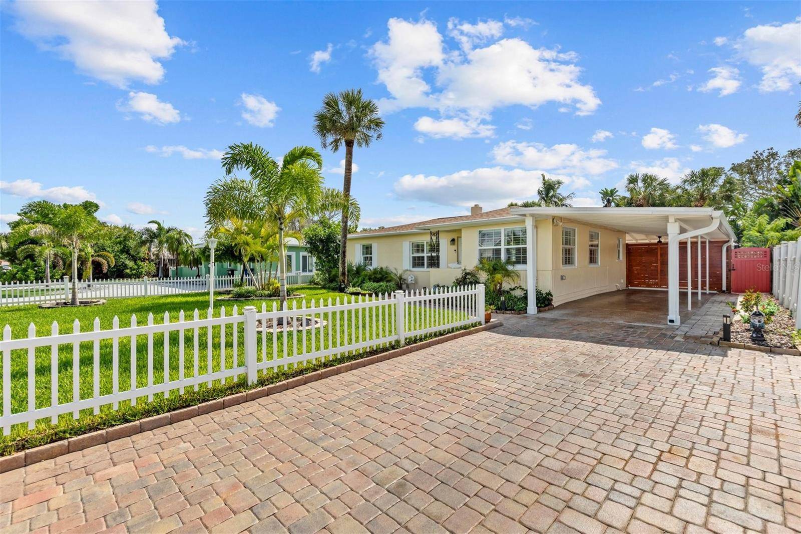 550 80TH AVE, St Pete Beach, FL 33706