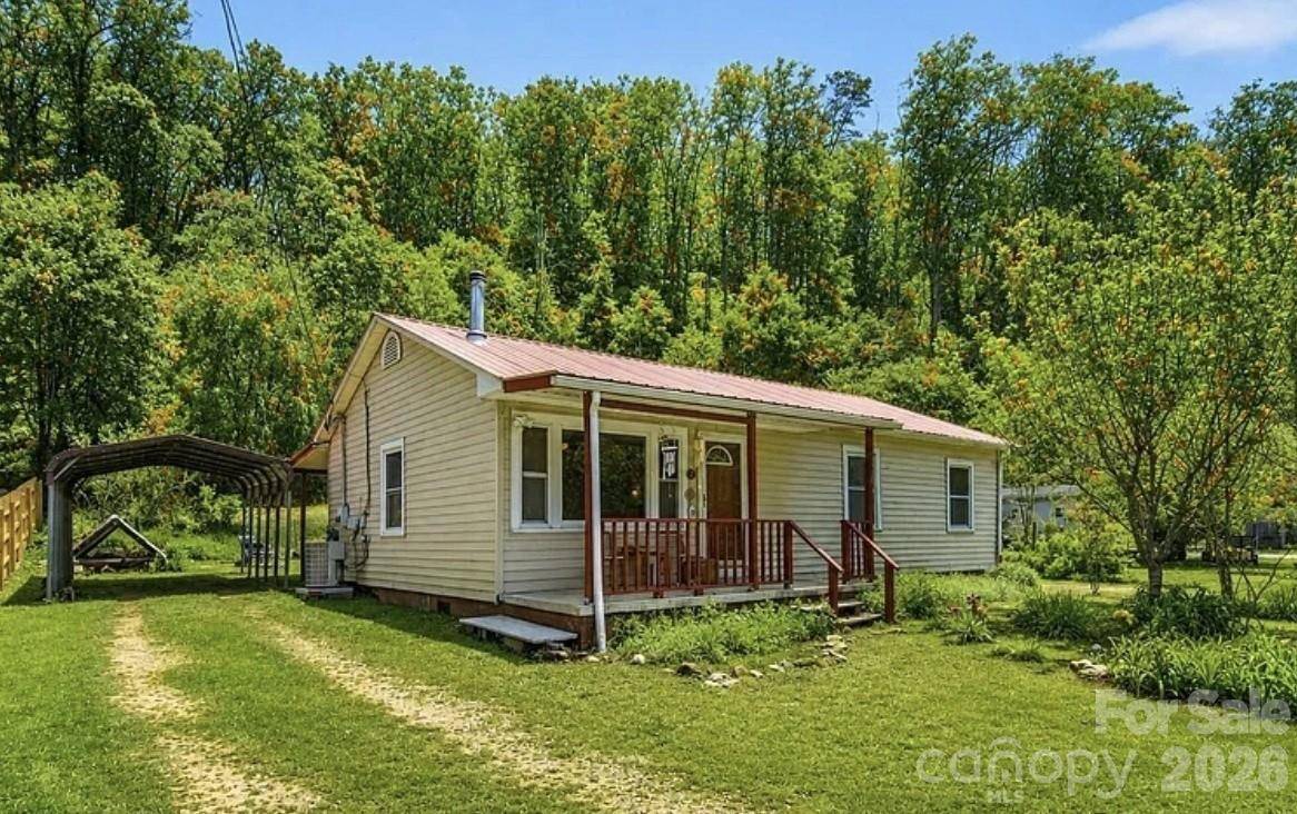 522 Old Us 70 HWY W, Old Fort, NC 28762