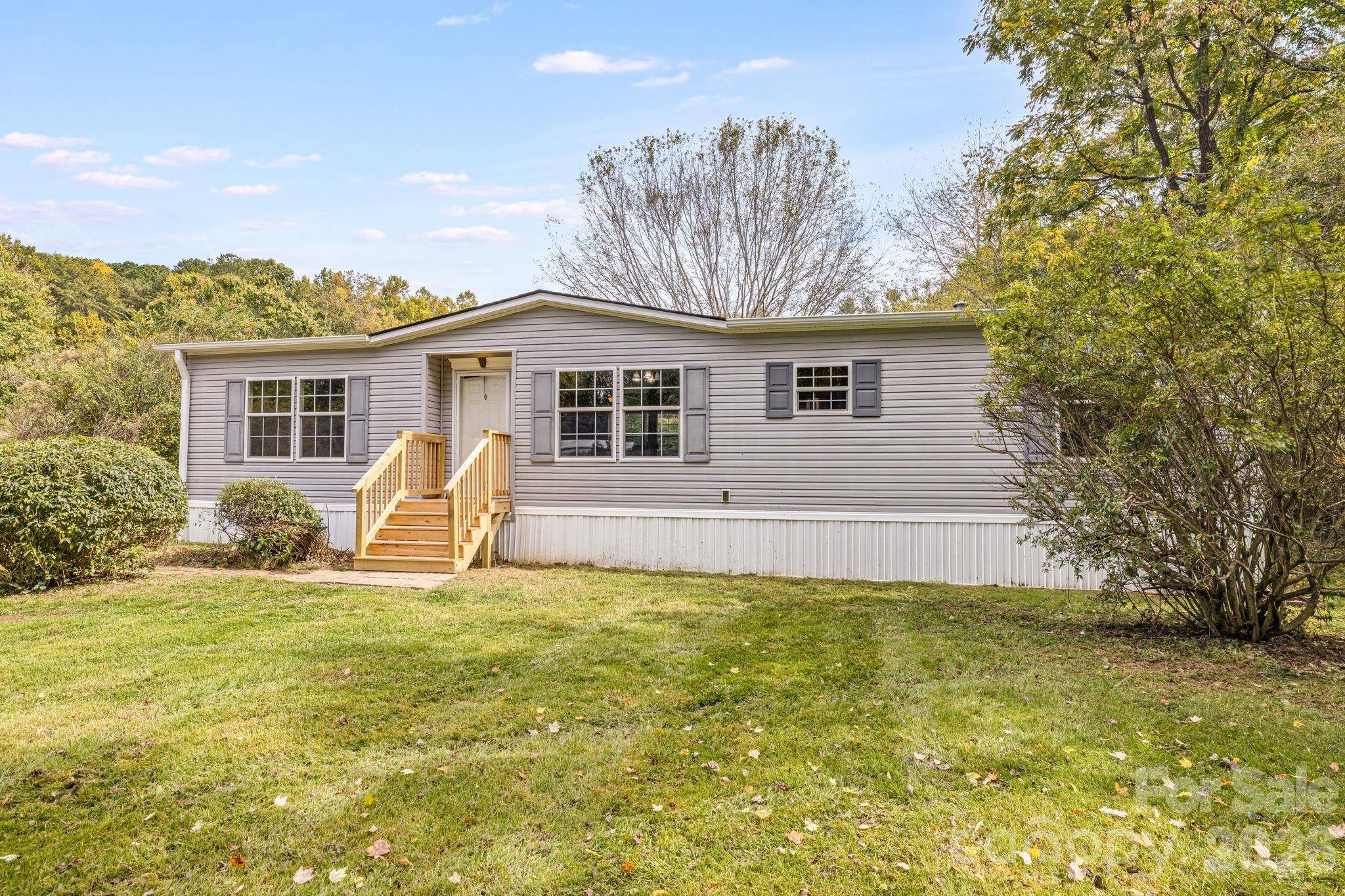 242 Flat Creek RD, Black Mountain, NC 28711