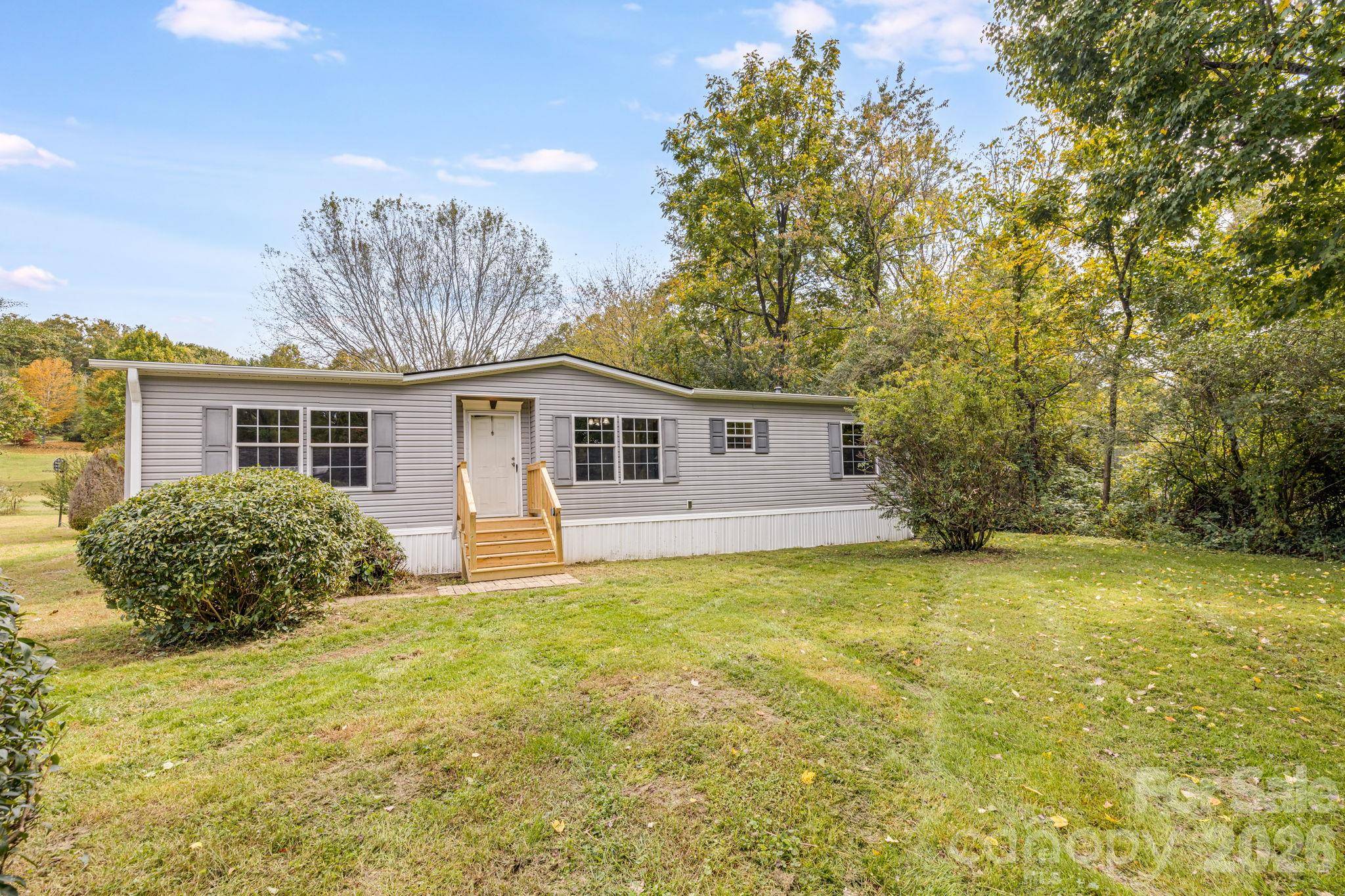 242 Flat Creek RD, Black Mountain, NC 28711