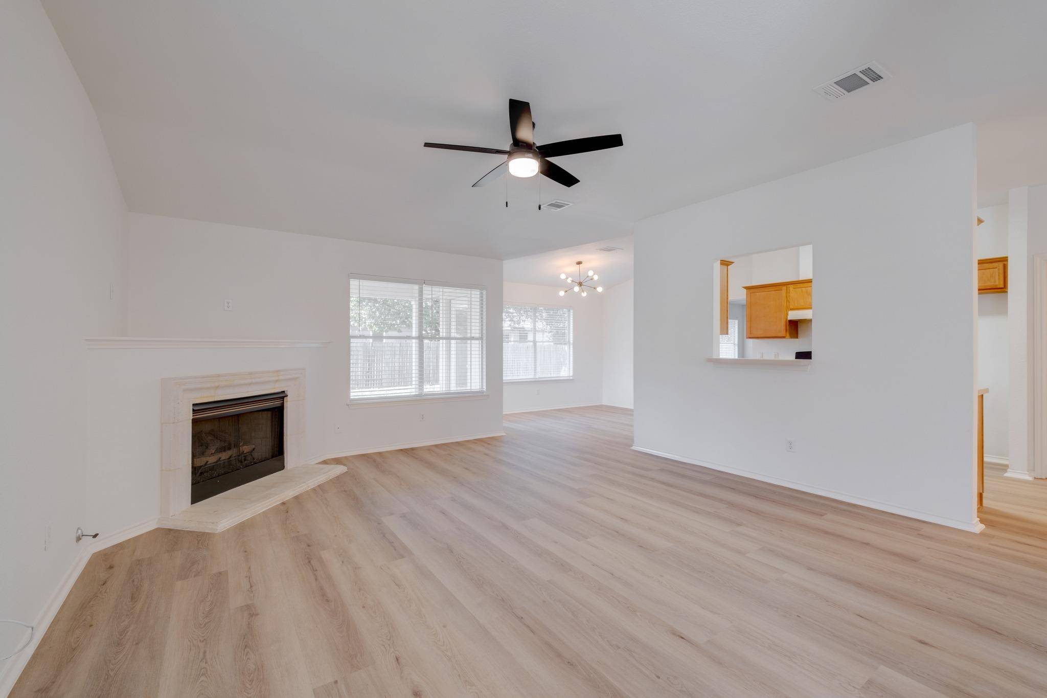 2666 Bradley LN, Round Rock, TX 78664