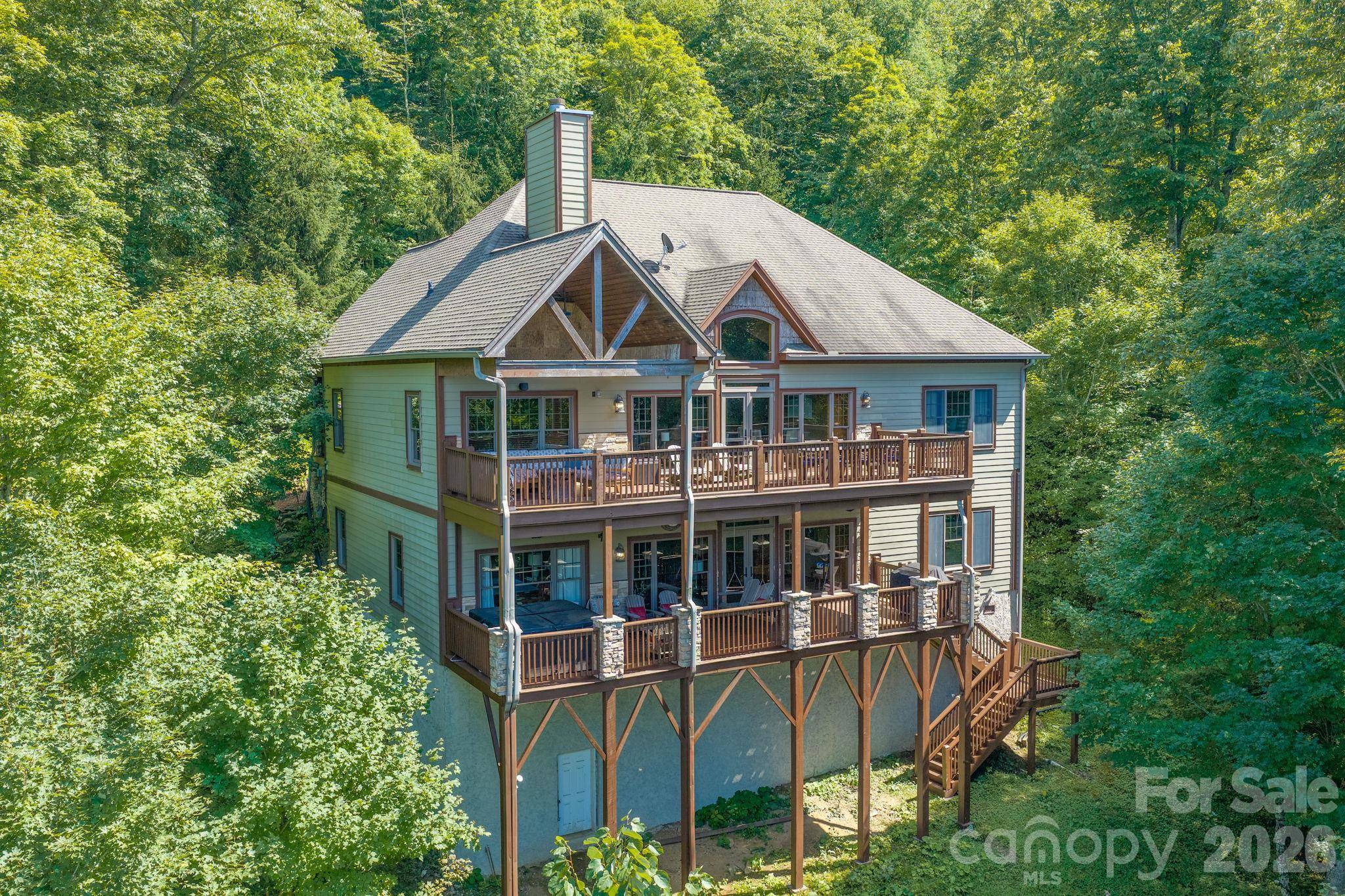 1226 Grouse Moor DR, Sugar Mountain, NC 28604