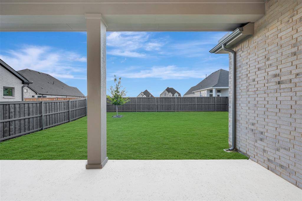 3739 Bermuda Grass Way, Venus, TX 76084