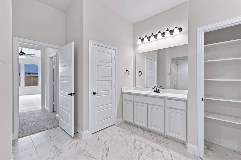 1430 Colorado Road, Van Alstyne, TX 75495