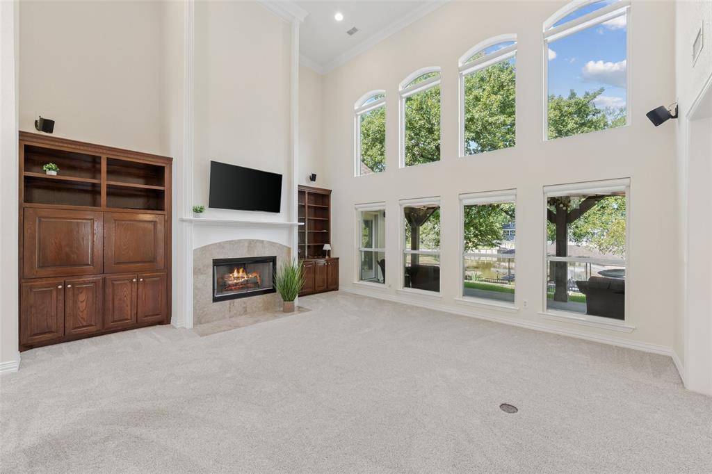 1825 Spinnaker Lane, Azle, TX 76020