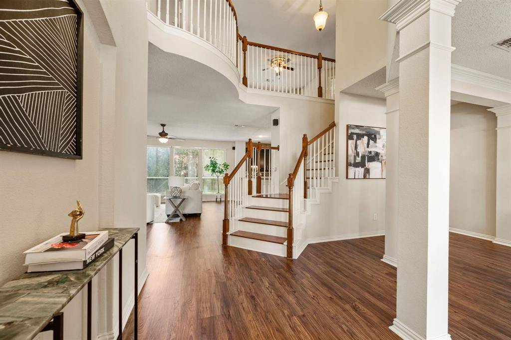 6605 Fox Glen Drive, Arlington, TX 76001