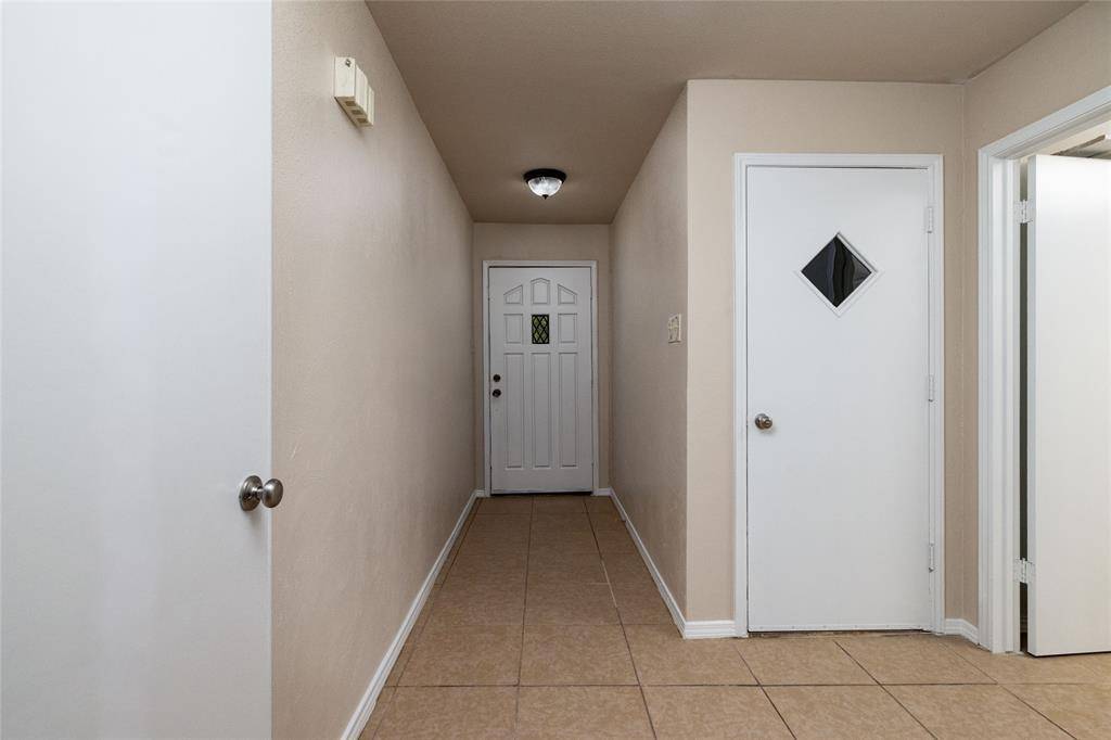 304 Cambridge Drive, Saginaw, TX 76179