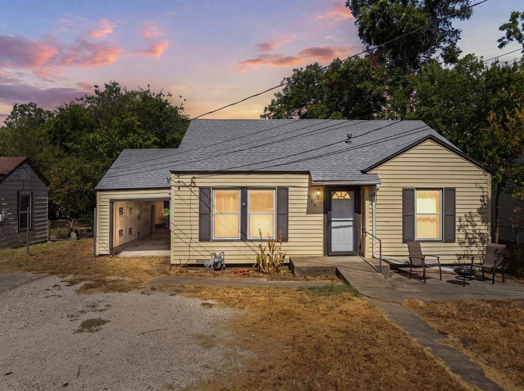 129 Victory Drive, Beverly Hills, TX 76711