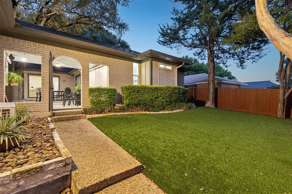 9020 Glen Springs Drive, Dallas, TX 75243