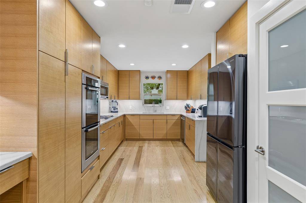 9020 Glen Springs Drive, Dallas, TX 75243