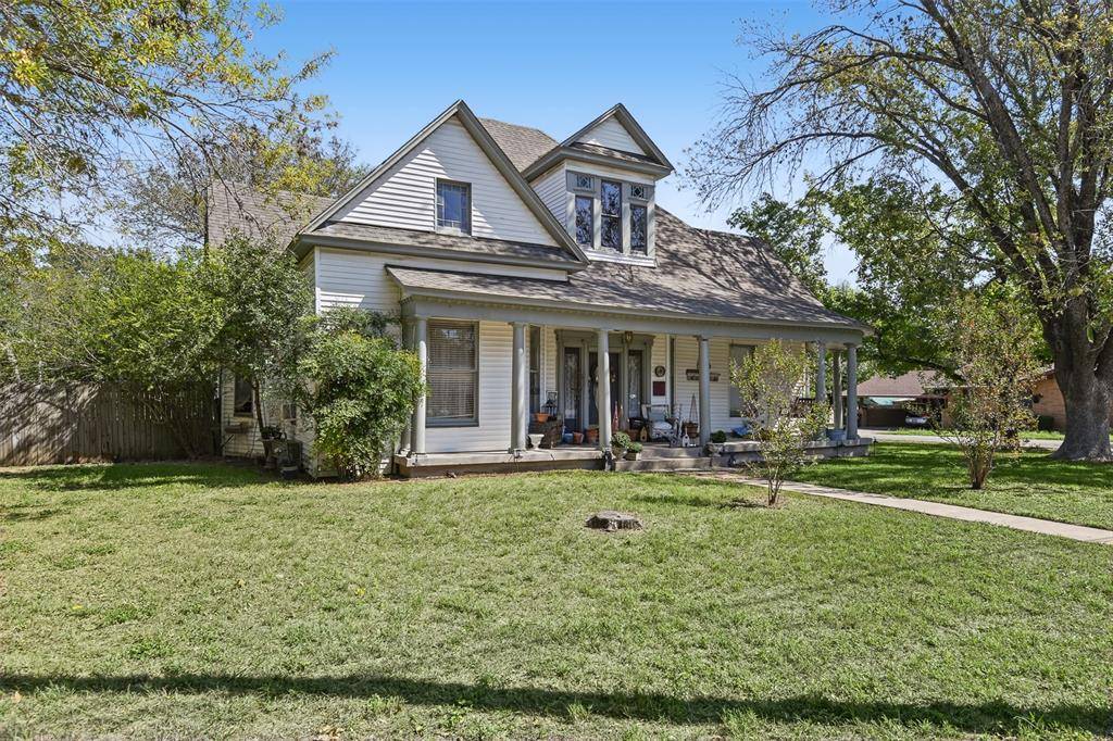 234 S Ward Street, Italy, TX 76651