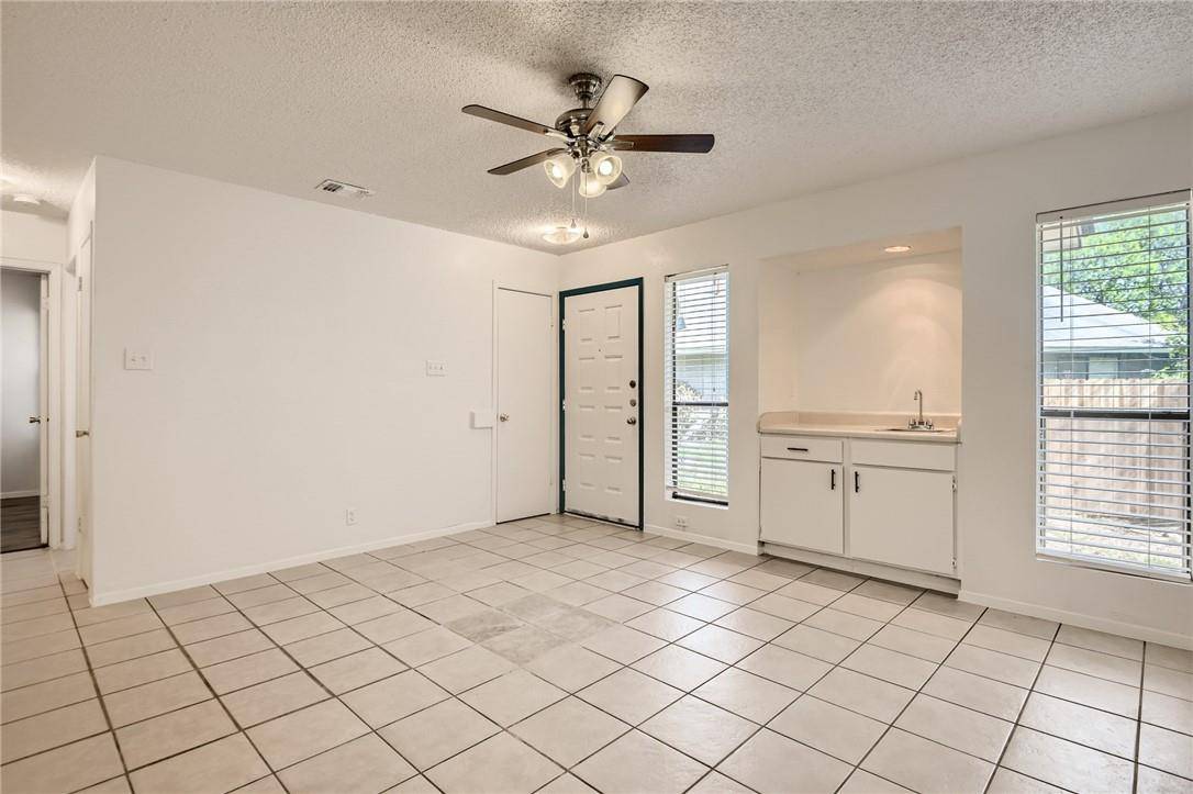 905 Chisholm CV, Round Rock, TX 78681
