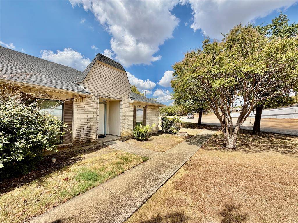 35 W Mountain Lane #43, Grand Prairie, TX 75052