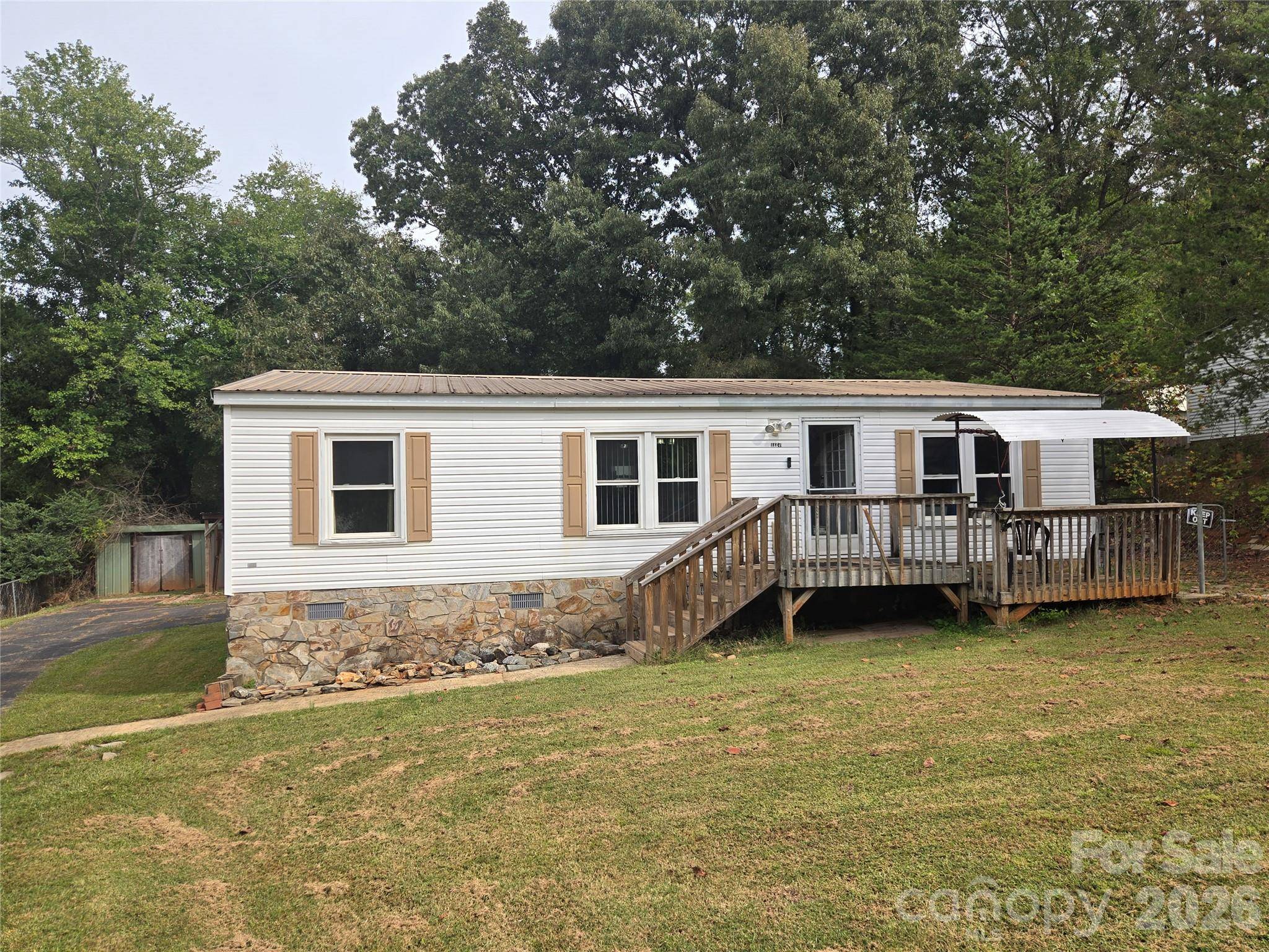 1127 McRee Heights CIR, Newton, NC 28658