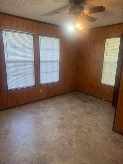 212 Bluebonnet RD, Lockhart, TX 78644
