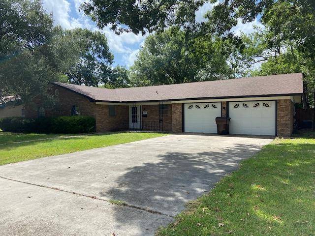 806 Merritt DR, Lockhart, TX 78644