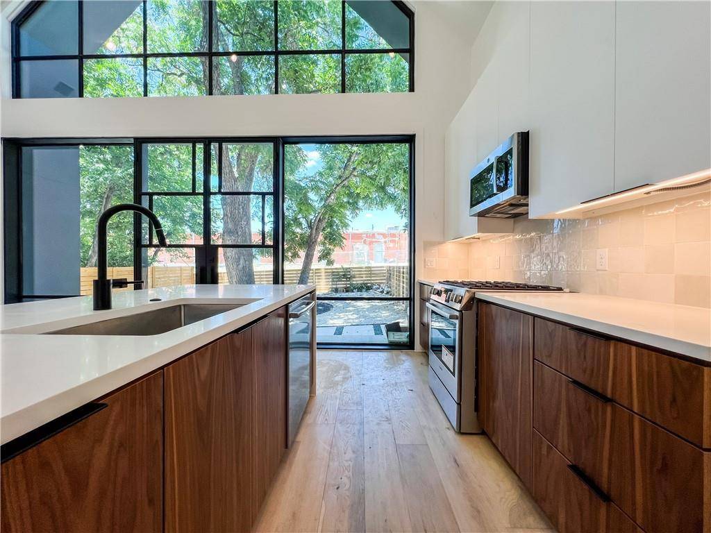 2604 Oaklawn Ave #2, Austin, TX 78722