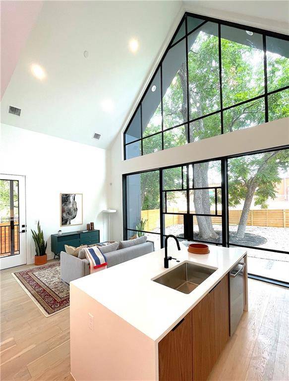 2604 Oaklawn Ave #2, Austin, TX 78722